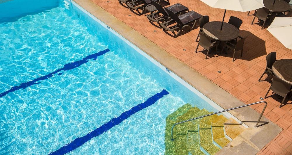 Hotel Capilla Del Mar Cartagena Exteriör bild A swimming pool