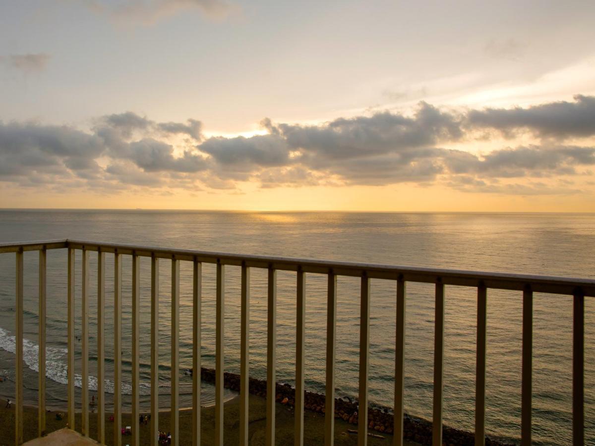 Hotel Capilla Del Mar Cartagena Exteriör bild Sunset at the Sea Ranch