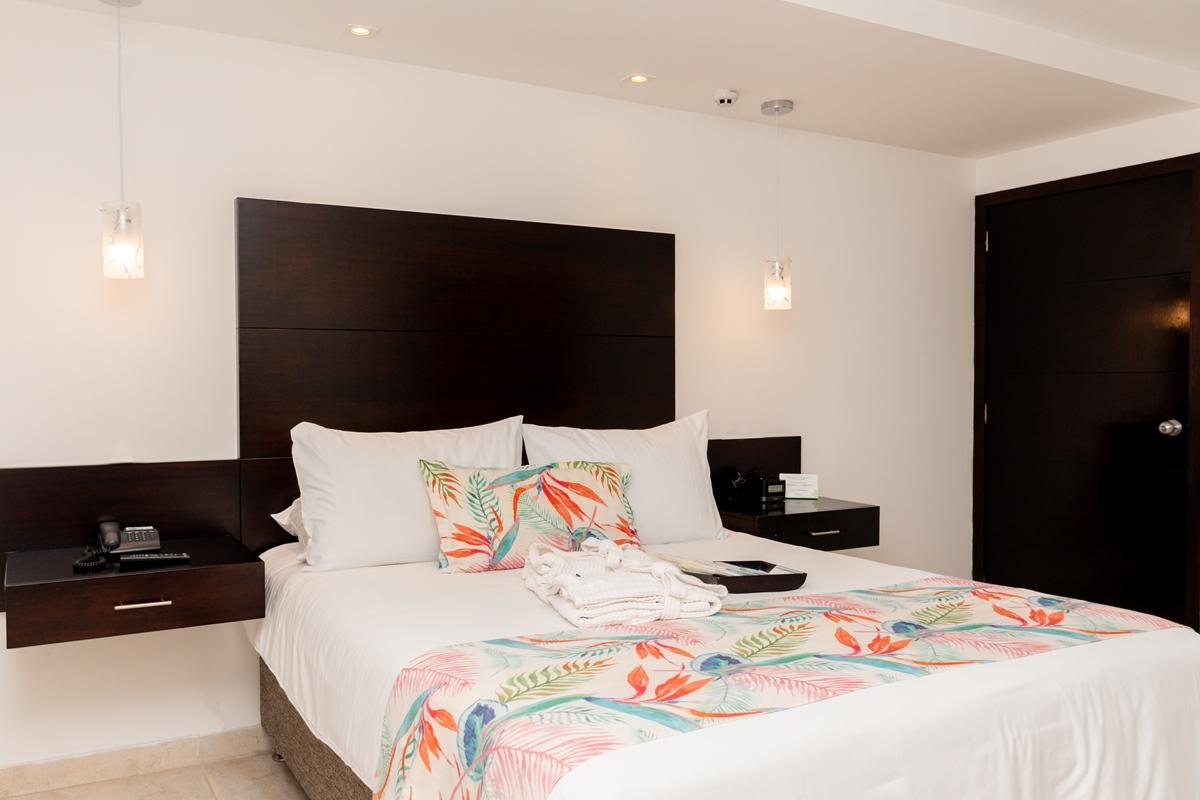 Hotel Capilla Del Mar Cartagena Exteriör bild A bedroom at the hotel